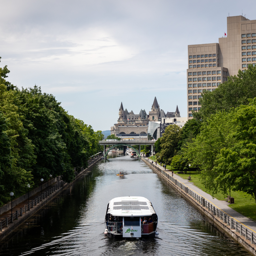 100% Electric UNESCO Canal Cruise