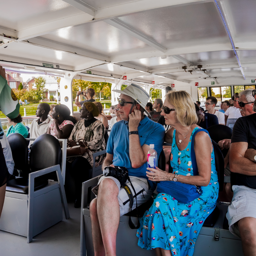Electric UNESCO Canal Cruise: Ottawa River and Canal Cruise: tourists on the ottawa river tour on a summer day