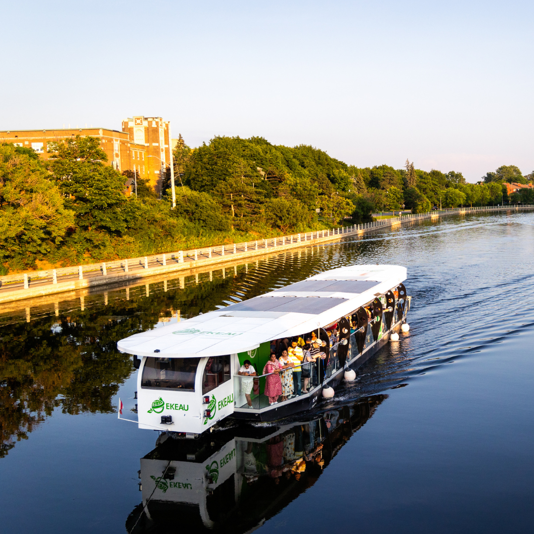 UNESCO Canal tour: 1 Day Ottawa Bus and Canal Tour: Hop-on Hop Off & UNESCO Canal Cruise Ottawa River and Canal Cruise